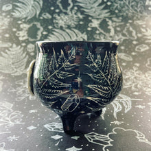 Load image into Gallery viewer, Ceramic Cauldron - Ferns - Medium (m1) - DISCOUNTED