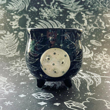 Load image into Gallery viewer, Ceramic Cauldron - Ferns - Medium (m2)